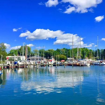 Appartement Fewo Martha - Ein Steinwurf Zum Ostseestrand *